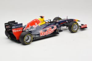 Red Bull RB8 Renault #1 S. Vettel Red Bull Racing Showcar 2012 Minichamps 1:18 110120071 Metāls — attēls 2 no 7