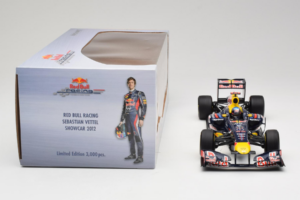 Red Bull RB8 Renault #1 S. Vettel Red Bull Racing Showcar 2012 Minichamps 1:18 110120071 Metāls — attēls 6 no 7