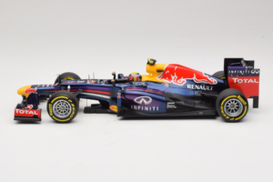 Red Bull RB9 Renault #2 M. Webber Infiniti Red Bull Racing Showcar 2013 Minichamps 1:18 110130072 Metāls — attēls 3 no 6