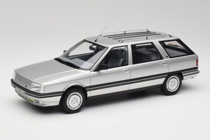 Renault 21 Nevada Sudrabs Metaliks Otto 1:18 OT479 Sveķi