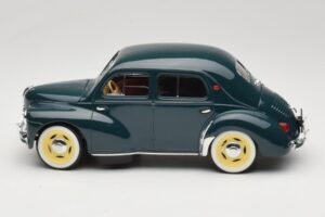 Renault 4CV Zaļš Solido 1:18 8047 Metāls — attēls 3 no 6