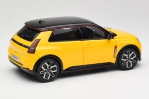 Renault 5 E-Tech Pop Dzeltens & Melns Norev 1:18 185500 Metāls — attēls 4 no 8