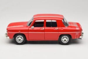 Renault 8 Gordini Sarkans Solido 1:18 9018-M1 Metāls — attēls 4 no 8