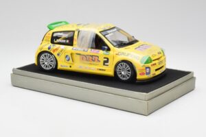 Renault Clio Sport #2 E. Rangoni Renault Clio Trophy Winner 2000 Universal Hobbies 1:18 7711218616 Metāls — attēls 4 no 6