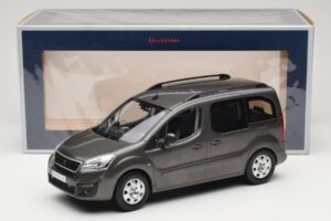 Renault Juvaquatre Break 300 kg Ziloņkauls Norev 1:18 185260 Metāls — attēls 6 no 6