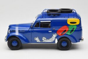 Renault Juvaquatre Michelin Blue Solido 1:18 82008 Metāls — attēls 4 no 8