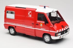 Renault Master T30 VSAB Ugunsdzēsēji Sarkans Otto 1:18 OT1107 Sveķi — attēls 4 no 6