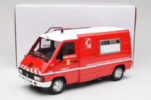 Renault Master T30 VSAB Ugunsdzēsēji Sarkans Otto 1:18 OT1107 Sveķi — attēls 6 no 6