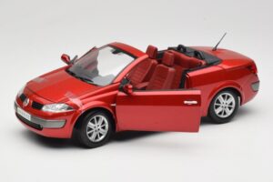 Renault Megane Mk1 CC Sarkans Solido 1:18 8152 Metāls — attēls 2 no 8