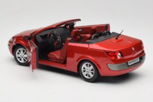 Renault Megane Mk1 CC Sarkans Solido 1:18 8152 Metāls — attēls 5 no 8