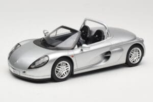 Renault Spider Sudrabs Otto 1:18 OT1142 Sveķi