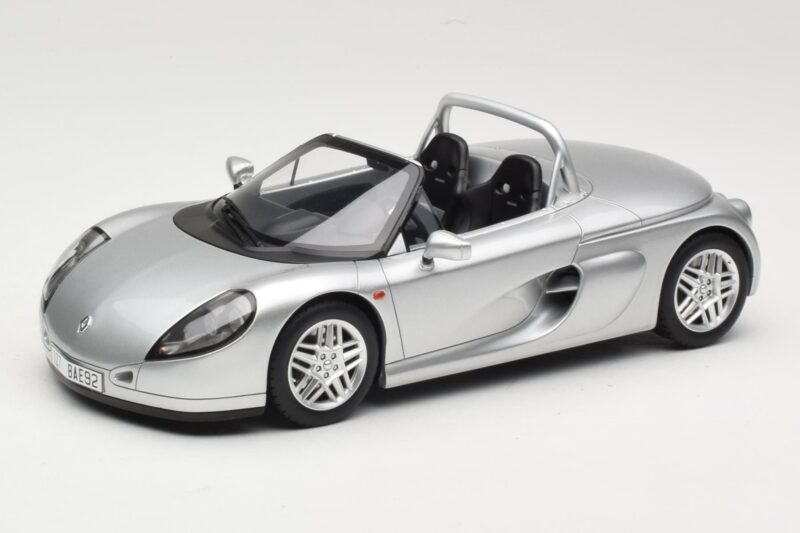 Renault Spider Sudrabs Otto 1:18 OT1142 Sveķi