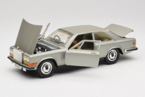 Rolls-Royce Camargue Sudrabs Diamond Edition Bburago 1:18 3001-M3 Metāls — attēls 2 no 8
