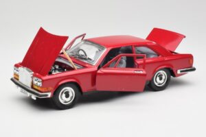 Rolls-Royce Camargue Sarkans Bburago 1:22 3001 Metāls — attēls 2 no 8