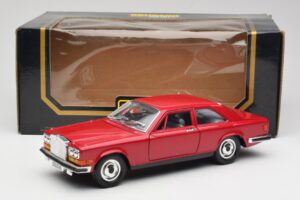 Rolls-Royce Camargue Sarkans Bburago 1:22 3001 Metāls — attēls 8 no 8