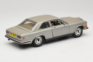 Rolls-Royce Camargue Sudrabs Bburago 1:18 3001-M2 Metāls — attēls 3 no 8