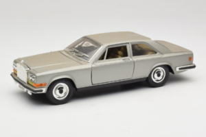 Rolls-Royce Camargue Sudrabs Bburago 1:18 3001-M2 Metāls