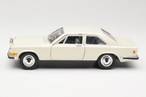 Rolls-Royce Camargue Balts Bburago 1:22 3001-M1 Metāls — attēls 4 no 8