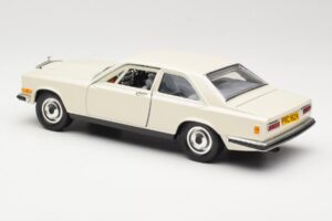 Rolls-Royce Camargue Balts Bburago 1:22 3001-M1 Metāls — attēls 7 no 8