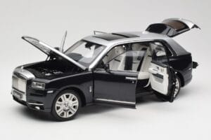 Rolls-Royce Cullinan Melns & Sudrabs OEM 1:18 ROLLS001 Metāls — attēls 2 no 8