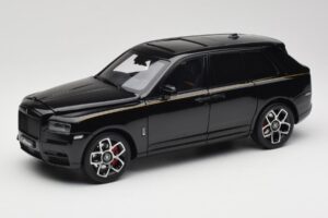 Rolls-Royce Cullinan Melns Ar Gold Coachline & Shadow Wheels OEM 1:18 028-15A Metāls