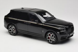 Rolls-Royce Cullinan Melns Ar Gold Coachline & Shadow Wheels OEM 1:18 028-15A Metāls — attēls 6 no 8