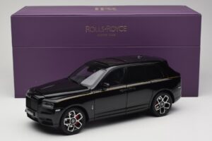 Rolls-Royce Cullinan Melns Ar Gold Coachline & Shadow Wheels OEM 1:18 028-15A Metāls — attēls 8 no 8