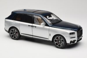 Rolls-Royce Cullinan Zils & Sudrabs Divkrāsains OEM 1:18 028-16B Metāls — attēls 6 no 8