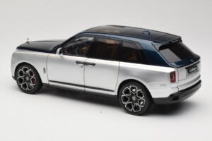 Rolls-Royce Cullinan Zils & Sudrabs Divkrāsains OEM 1:18 028-16B Metāls — attēls 7 no 8