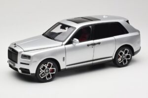 Rolls-Royce Cullinan Sudrabs Ar Shadow Wheels OEM 1:18 028-16A Metāls