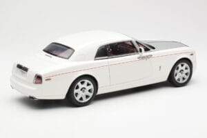 Rolls-Royce Phantom Coupe English Balts Sudrabs Kyosho 1:18 08861EW Metāls — attēls 3 no 8