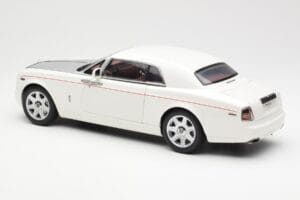 Rolls-Royce Phantom Coupe English Balts Sudrabs Kyosho 1:18 08861EW Metāls — attēls 7 no 8