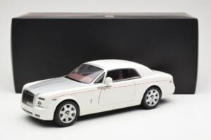 Rolls-Royce Phantom Coupe English Balts Sudrabs Kyosho 1:18 08861EW Metāls — attēls 8 no 8
