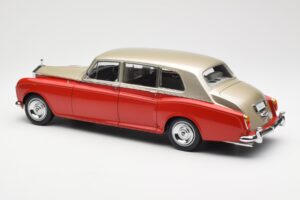 Rolls-Royce Phantom VI Sarkans Gaiši Bēšs Kyosho 1:18 08905RLB Metāls — attēls 7 no 8