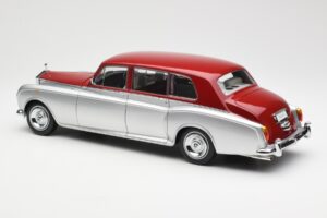 Rolls-Royce Phantom VI Sudrabs Sarkans Kyosho 1:18 08905SR Metāls — attēls 7 no 8