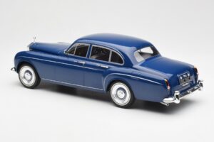 Rolls-Royce Silver Cloud III Flying Spur Mulliner RHD Tumšzils MCG 1:18 MCG18124 Metāls — attēls 5 no 6