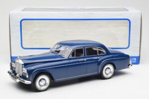 Rolls-Royce Silver Cloud III Flying Spur Mulliner RHD Tumšzils MCG 1:18 MCG18124 Metāls — attēls 6 no 6