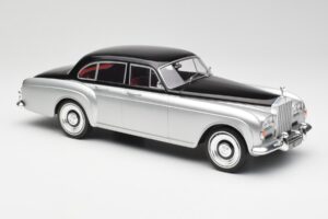 Rolls-Royce Silver Cloud III Mulliner Sudrabs & Melns MCG 1:18 MCG18128 Metāls — attēls 4 no 6