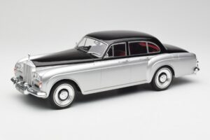 Rolls-Royce Silver Cloud III Mulliner Sudrabs & Melns MCG 1:18 MCG18128 Metāls