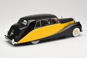 Rolls-Royce Silver Wraith Empress by Hooper Melns & Dzeltens MCG 1:18 MCG18066 Metāls — attēls 2 no 6