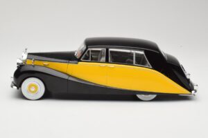 Rolls-Royce Silver Wraith Empress by Hooper Melns & Dzeltens MCG 1:18 MCG18066 Metāls — attēls 3 no 6