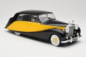 Rolls-Royce Silver Wraith Empress by Hooper Melns & Dzeltens MCG 1:18 MCG18066 Metāls — attēls 4 no 6