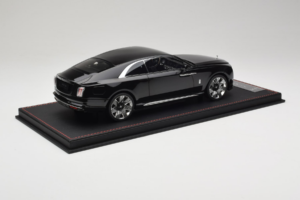 Rolls-Royce Spectre Melns Df Model 1:18 REMC017 Sveķi — attēls 3 no 6