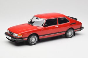 Saab 900 GL Sarkans MCG 1:18 MCG18340 Metāls