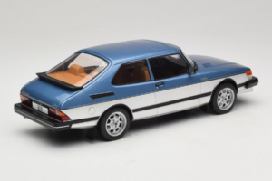 Saab 900 Turbo Blue Metallic MCG 1:18 MCG18261MCW Metāls — attēls 2 no 6