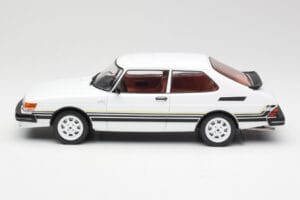 Saab 900 Turbo Balts MCG 1:18 MCG18339 Metāls — attēls 3 no 6
