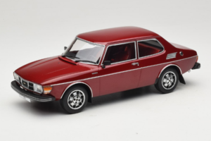 Saab 99 EMS Metallic Sarkans MCG 1:18 MCG18441 Metāls