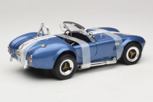 Shelby Cobra 427 S/C Zils Balta Svītra Road Signature 1:18 92058-P2 Metāls — attēls 2 no 6
