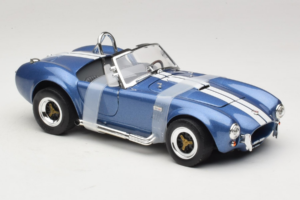 Shelby Cobra 427 S/C Zils Balta Svītra Road Signature 1:18 92058-P2 Metāls — attēls 4 no 6