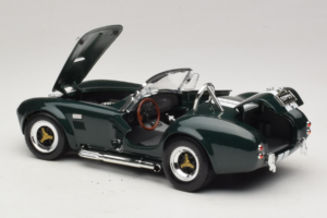 Shelby Cobra 427 S/C Tumši Zaļš Baltas Svītras Road Signature 1:18 92058-P1 Metāls — attēls 5 no 8
